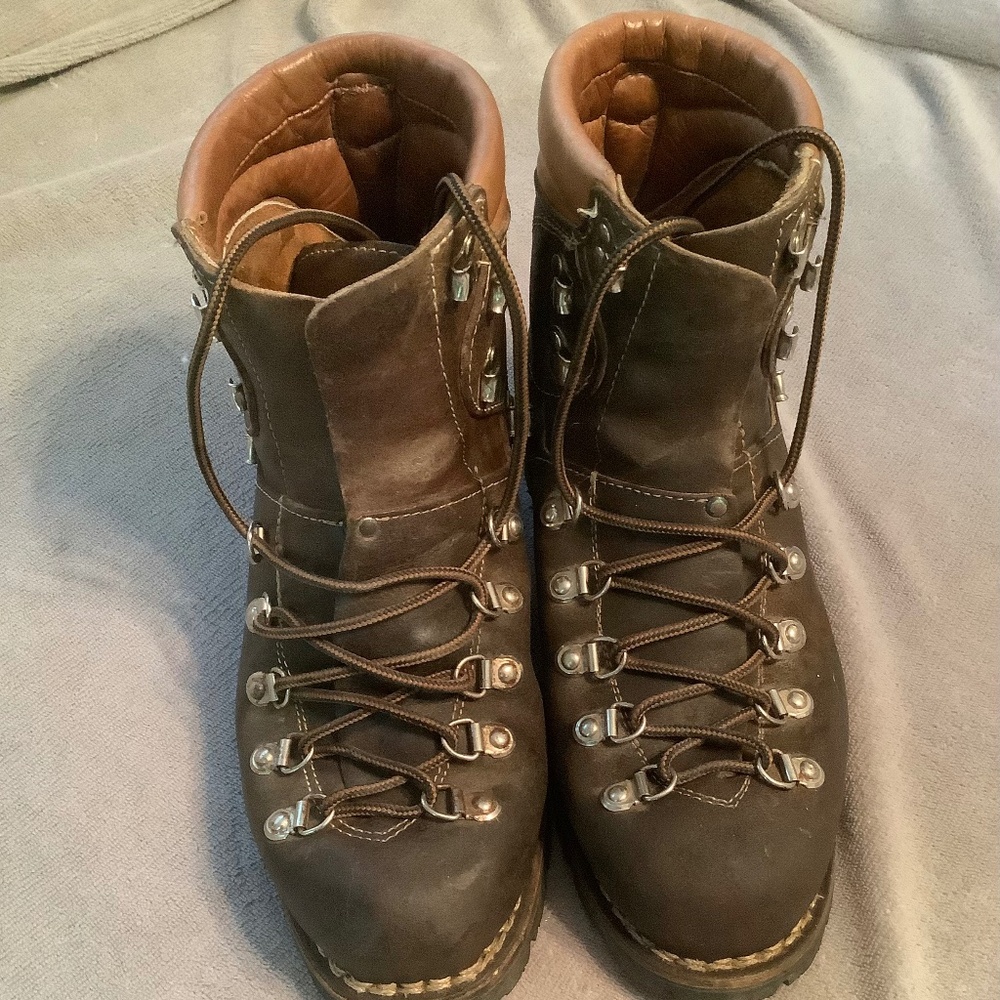 Thom McAn Men’s Brown Leather Round Toe Hiking Trail Boots Vibram Size 10
